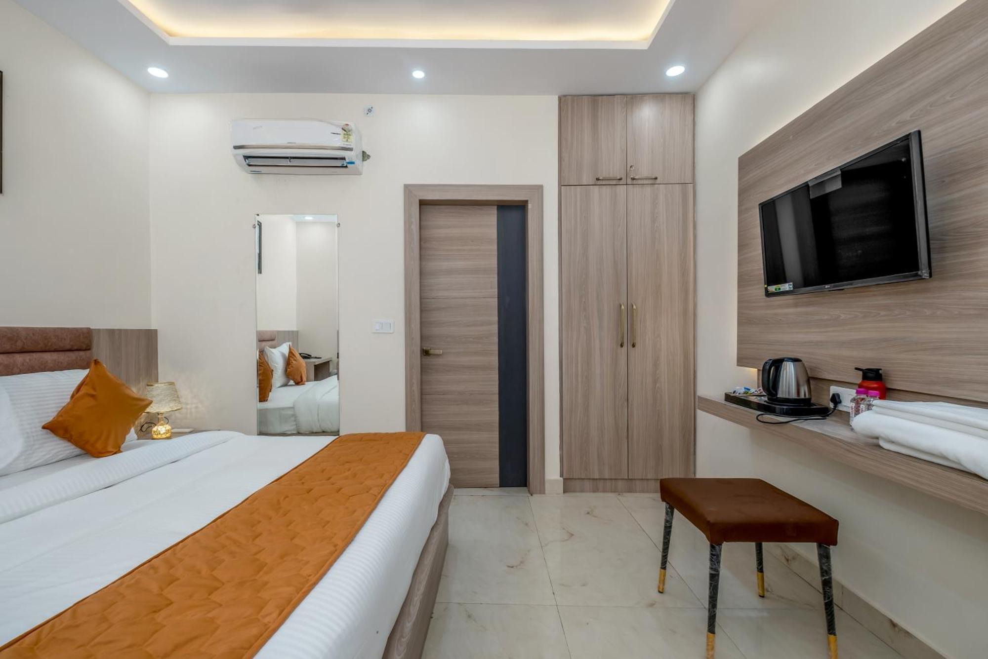 Hotel Sudarshan Ayodhya Exterior foto