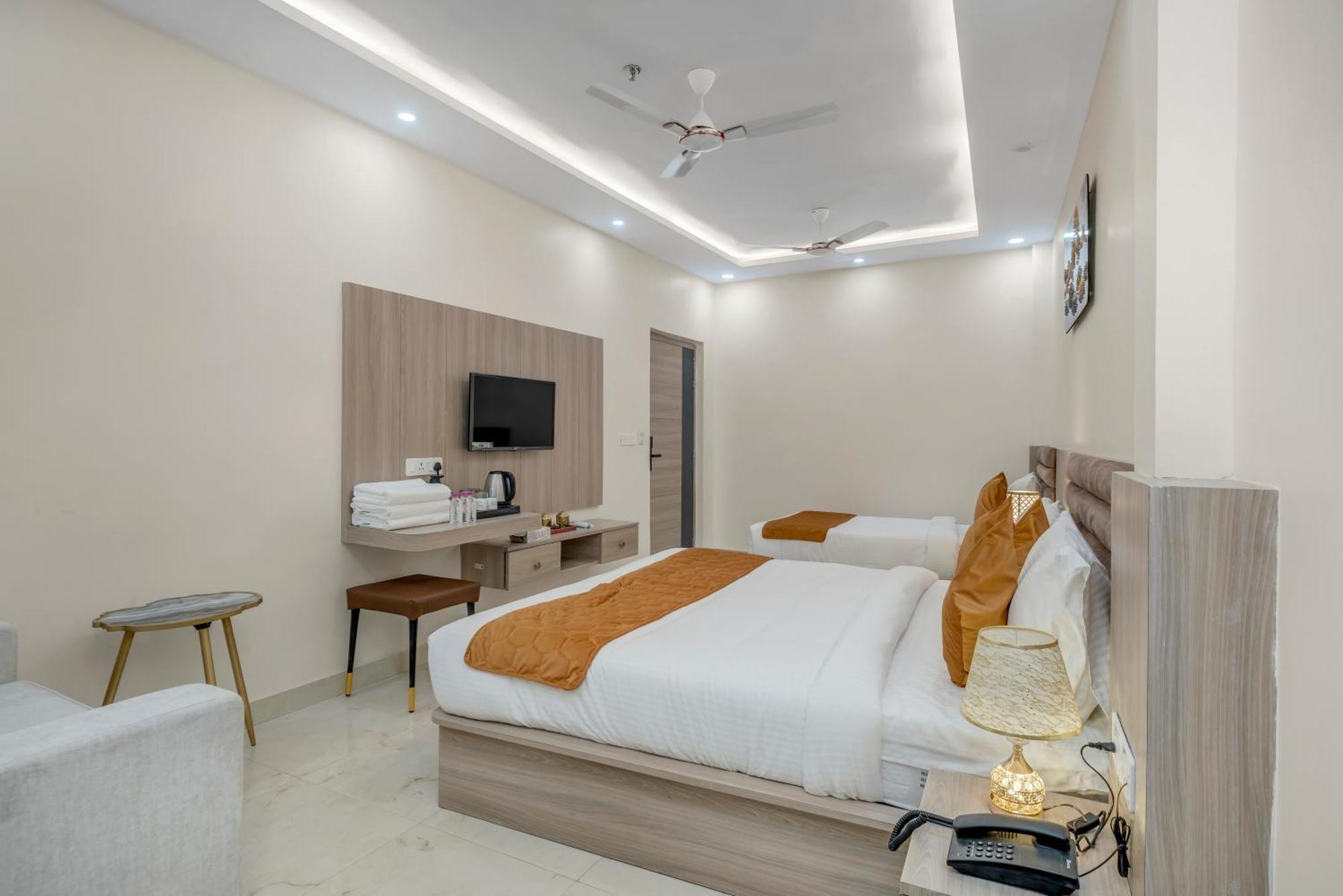 Hotel Sudarshan Ayodhya Exterior foto